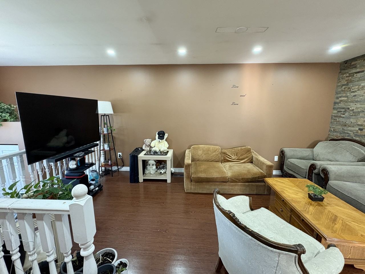 3740 Holburn Street - Photo 5 of 47