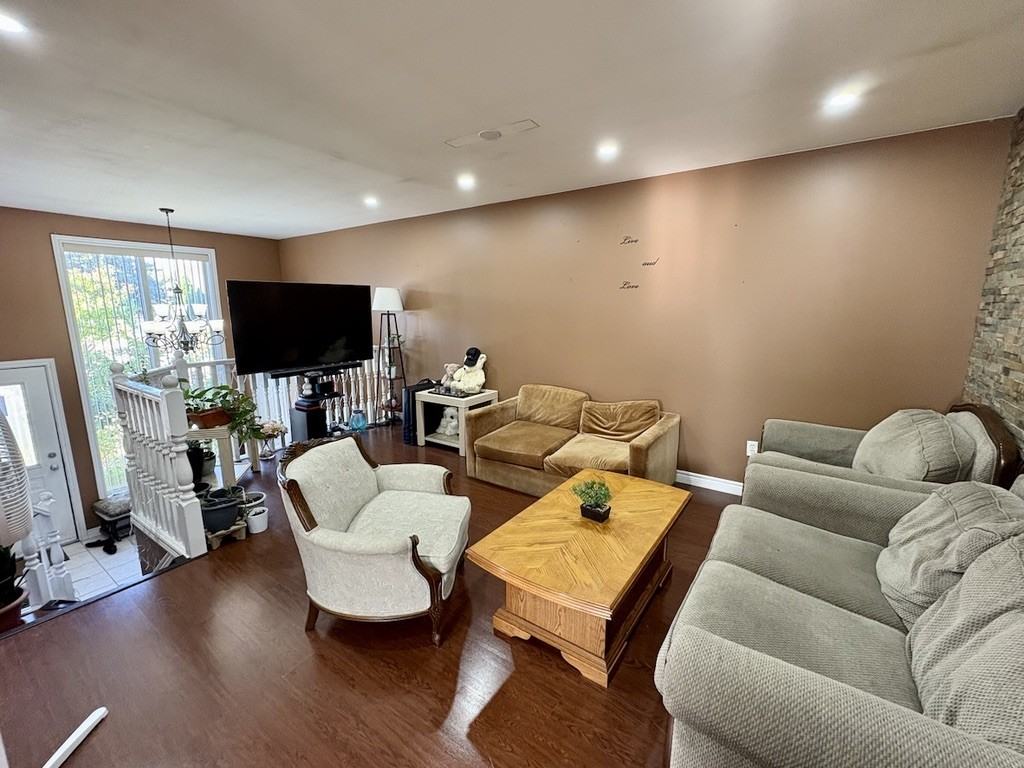 3740 Holburn Street - Photo 6 of 47