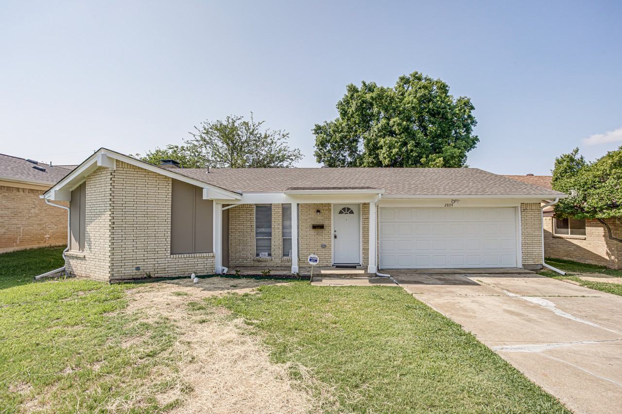 2804 Cibola Drive - Photo 2 of 24