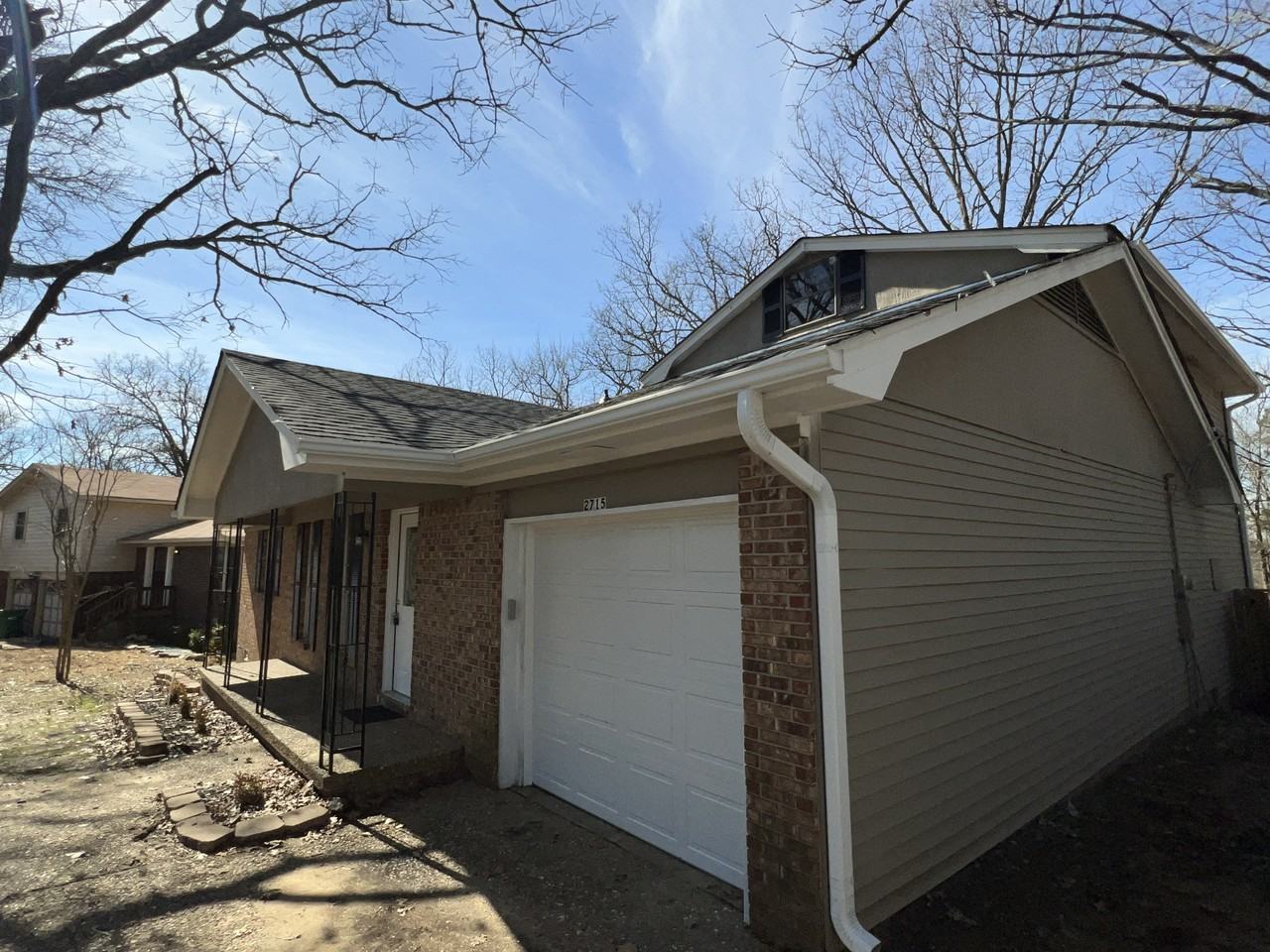 2715 Jadestone Dr - Photo 3 of 14