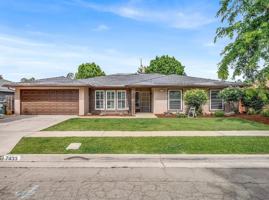 featured image of 7433 N 5th St