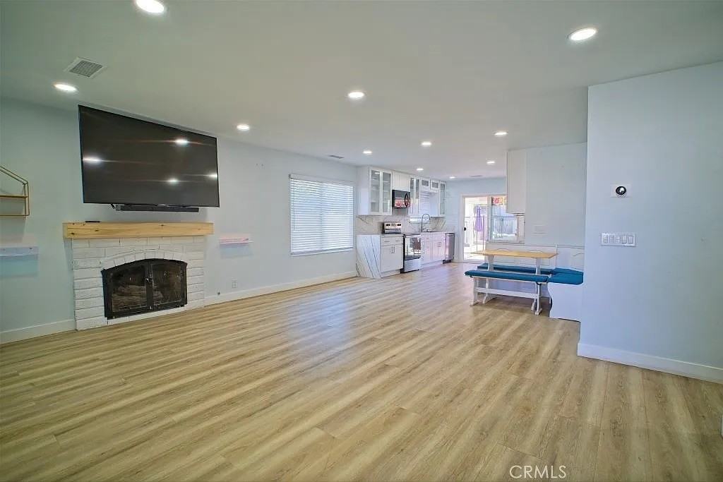 1122 W Alton Ave - Photo 3 of 29