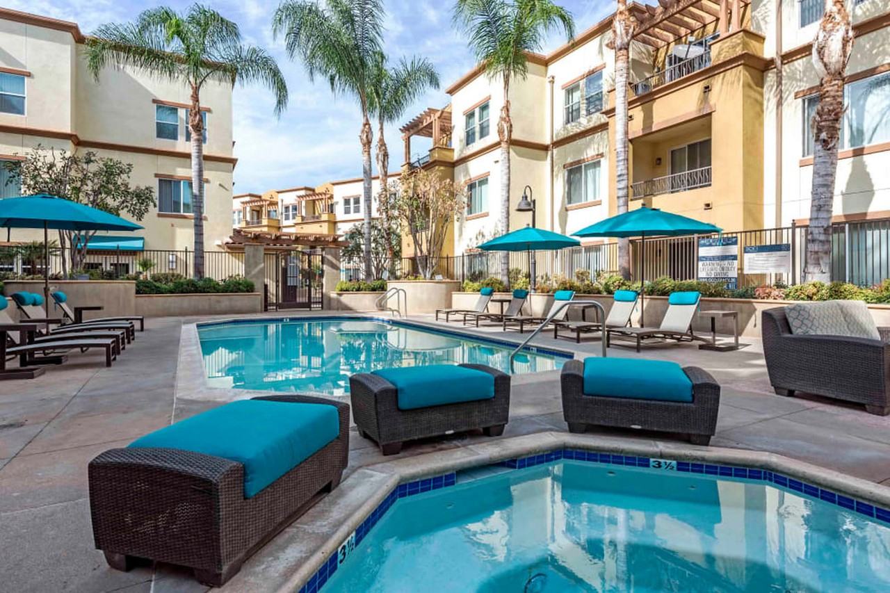 Sofi at Topanga Canyon - Photo 2 of 16