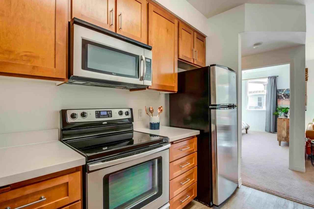 Sofi at Topanga Canyon - Photo 7 of 16