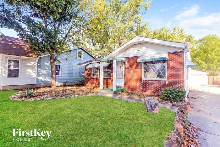 25 Iris Ave - Photo 2 of 19