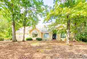 657 Mckenzie Cir - Photo 1 of 1