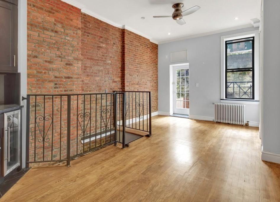 Mott St #4 - Photo 2 of 11