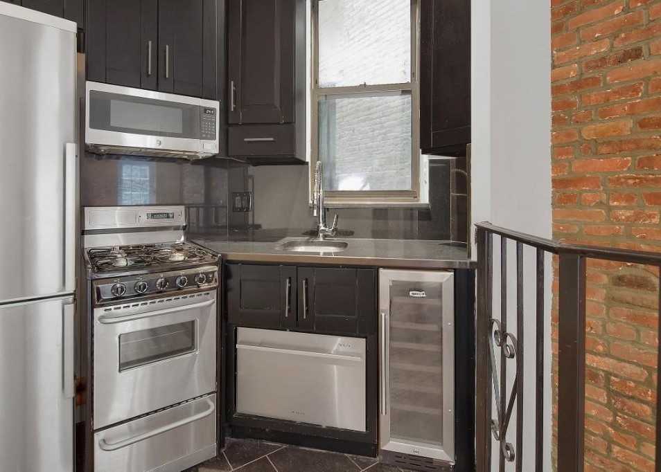 Mott St #4 - Photo 4 of 11