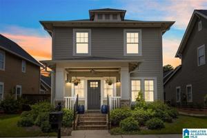 featured image of 3423 Sawyer Dr