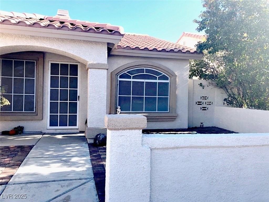 9560 Summerfest St - Photo 4 of 49