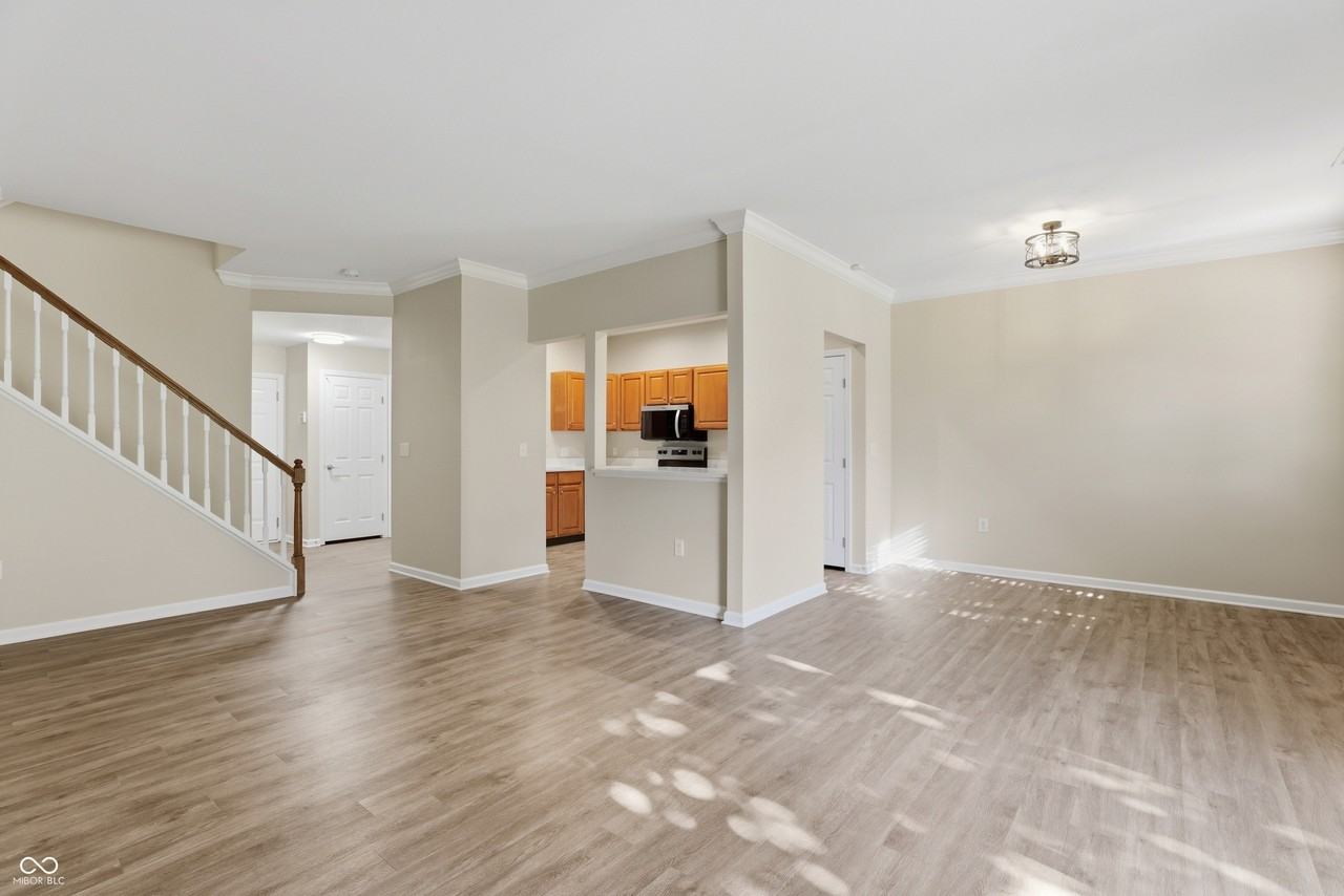 9201 Wadsworth Ct - Photo 2 of 17