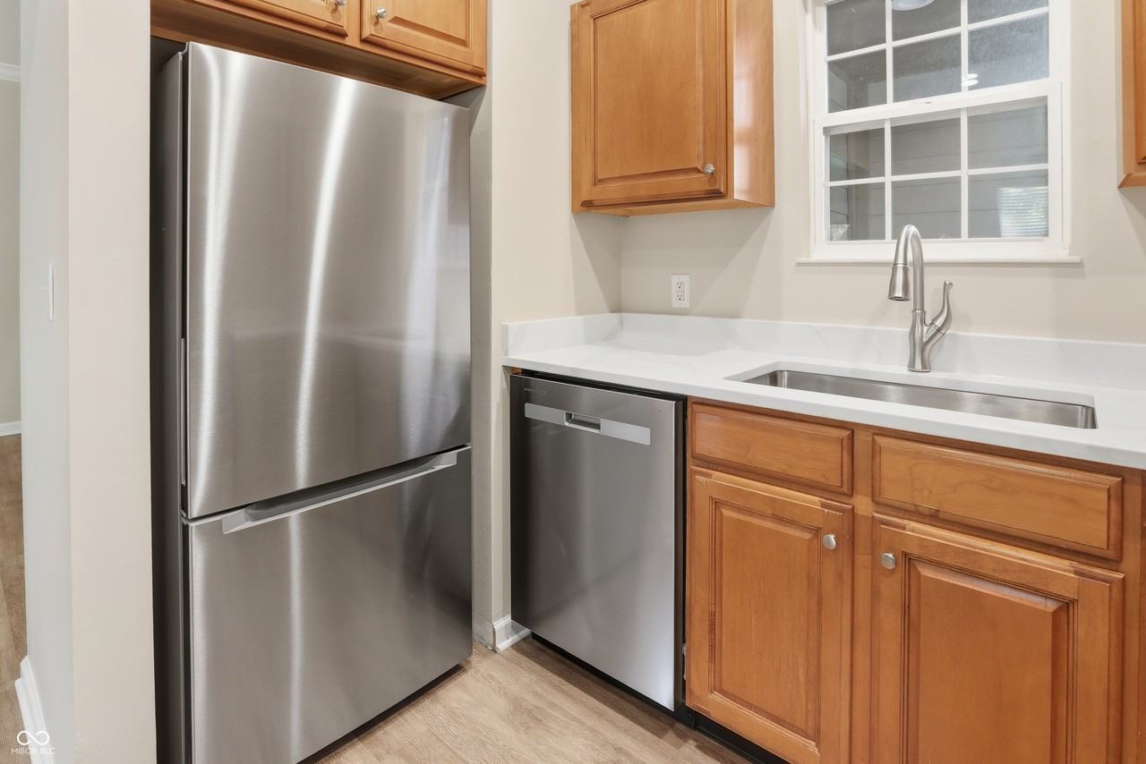 9201 Wadsworth Ct - Photo 7 of 17