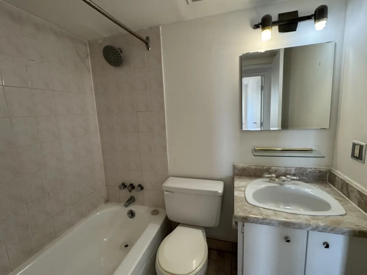 3555 Rue Berri - Photo 6 of 14