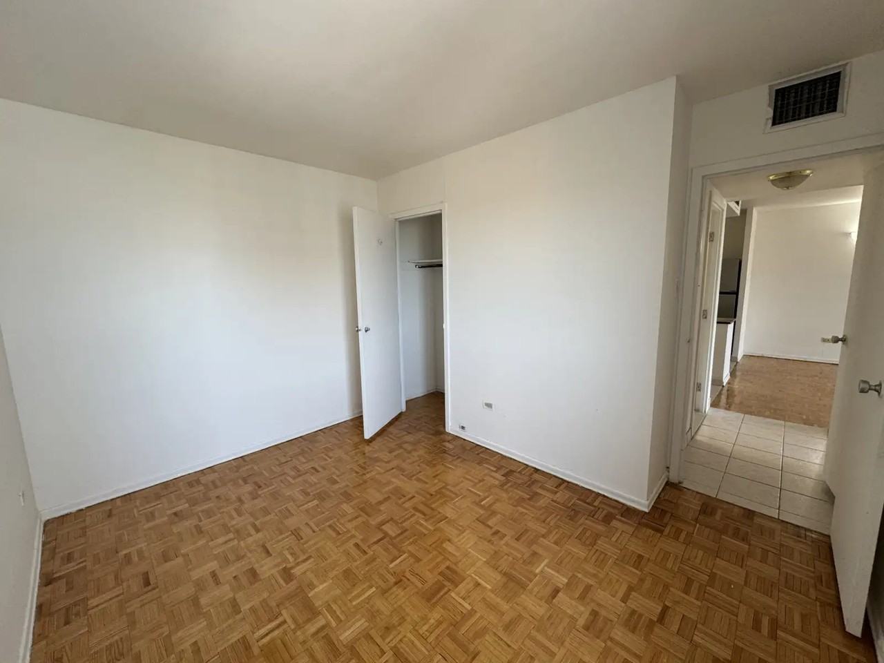 3555 Rue Berri - Photo 7 of 14