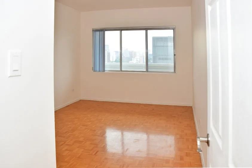 3555 Rue Berri - Photo 4 of 28