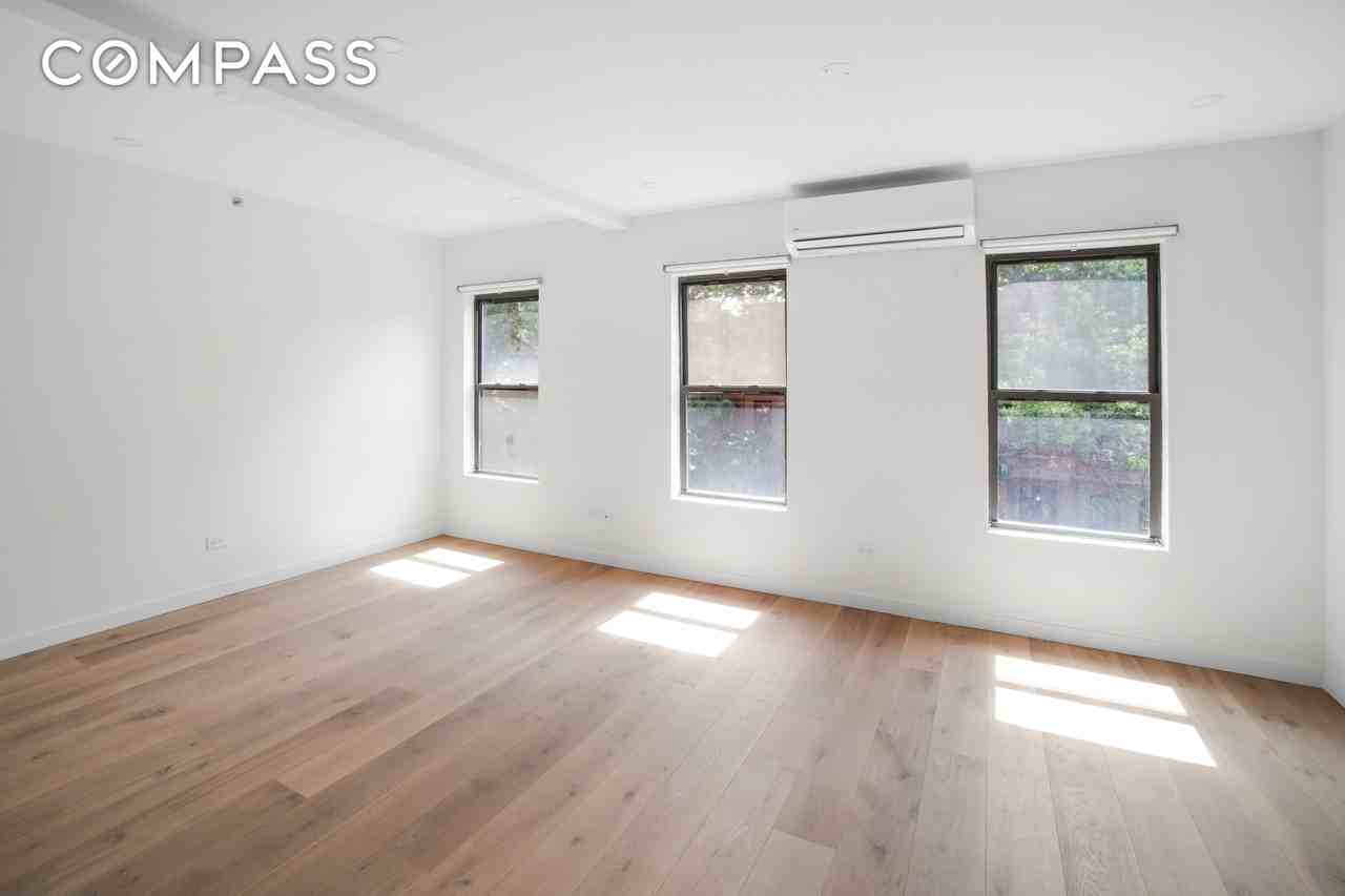 94 6th Ave #4 - Photo 5 of 12