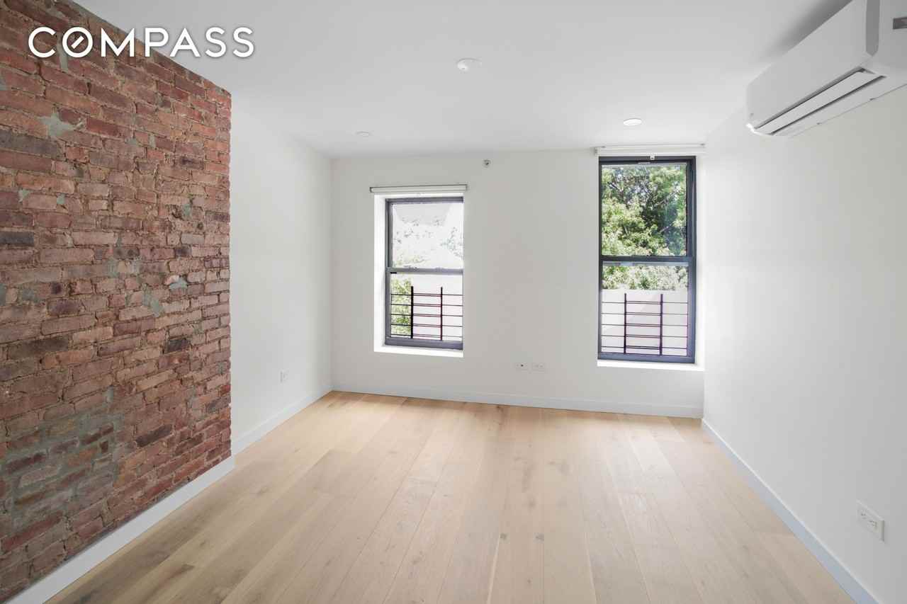 94 6th Ave #4 - Photo 7 of 12