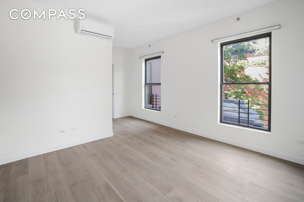 94 6th Avenue #3R - Photo 4 of 11