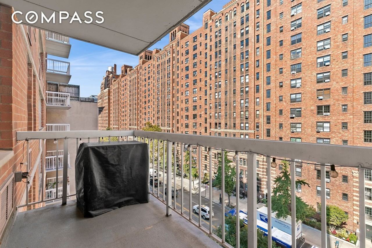 420 West 23rd Street #6B - Photo 7 of 11