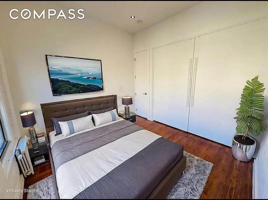 1481 York Avenue #3 - Photo 7 of 8