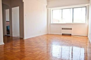 6201 Rue Sherbrooke Ouest - Photo 1 of 1