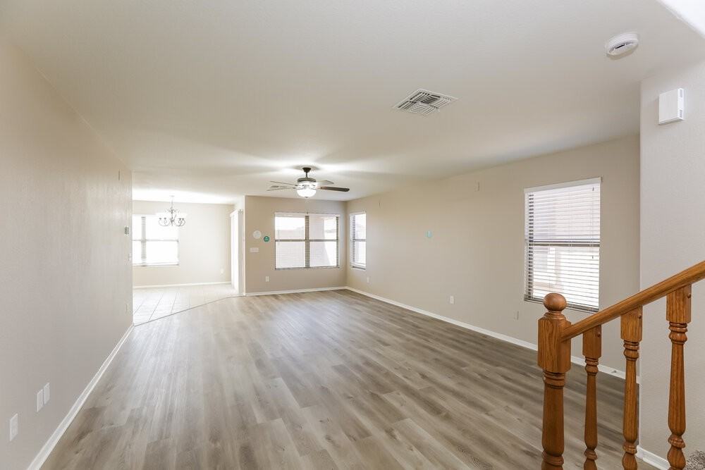 2213 E 35th Ave - Photo 6 of 17