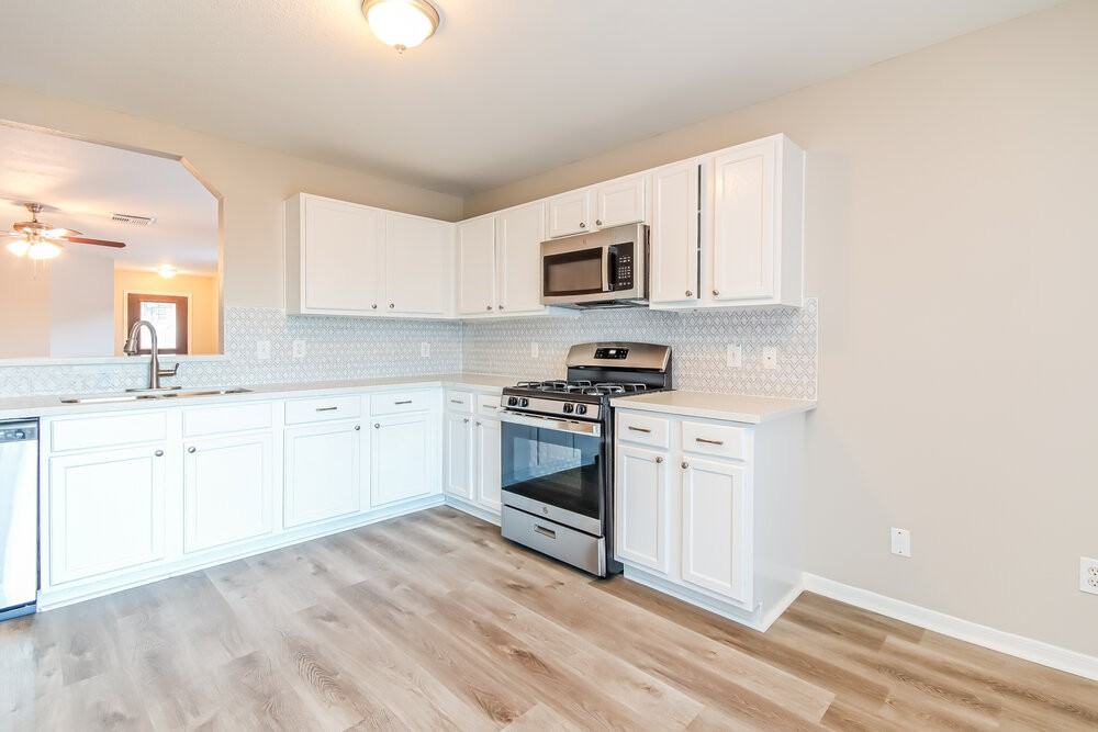 3406 Wheatstalk Ln - Photo 7 of 16