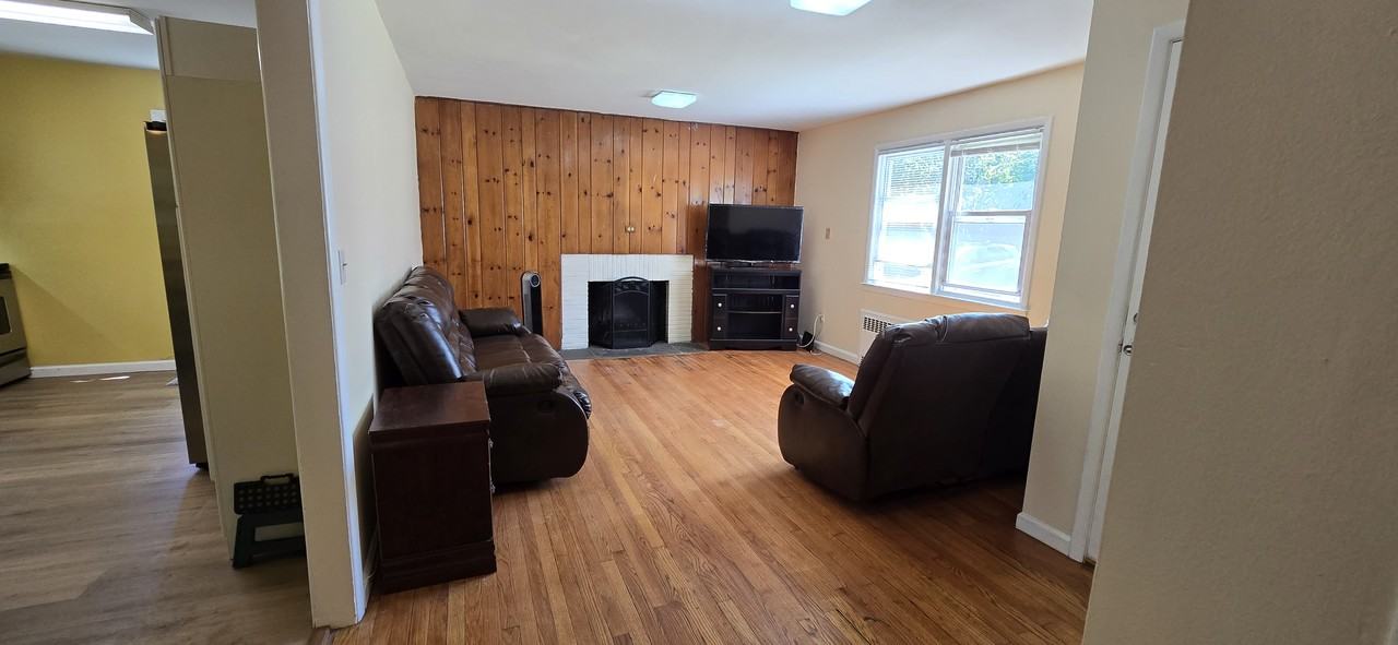 27 Emma Road - Photo 4 of 24