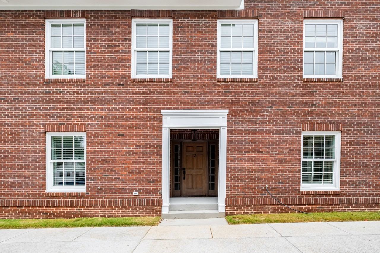 816 Walnut Ave Apt 1 - Photo 2 of 30