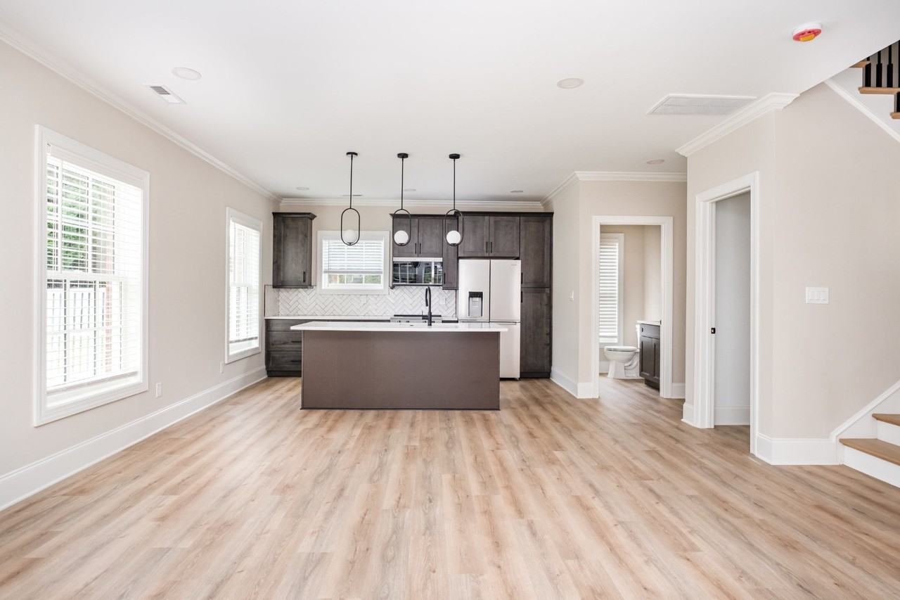 816 Walnut Ave Apt 1 - Photo 5 of 30