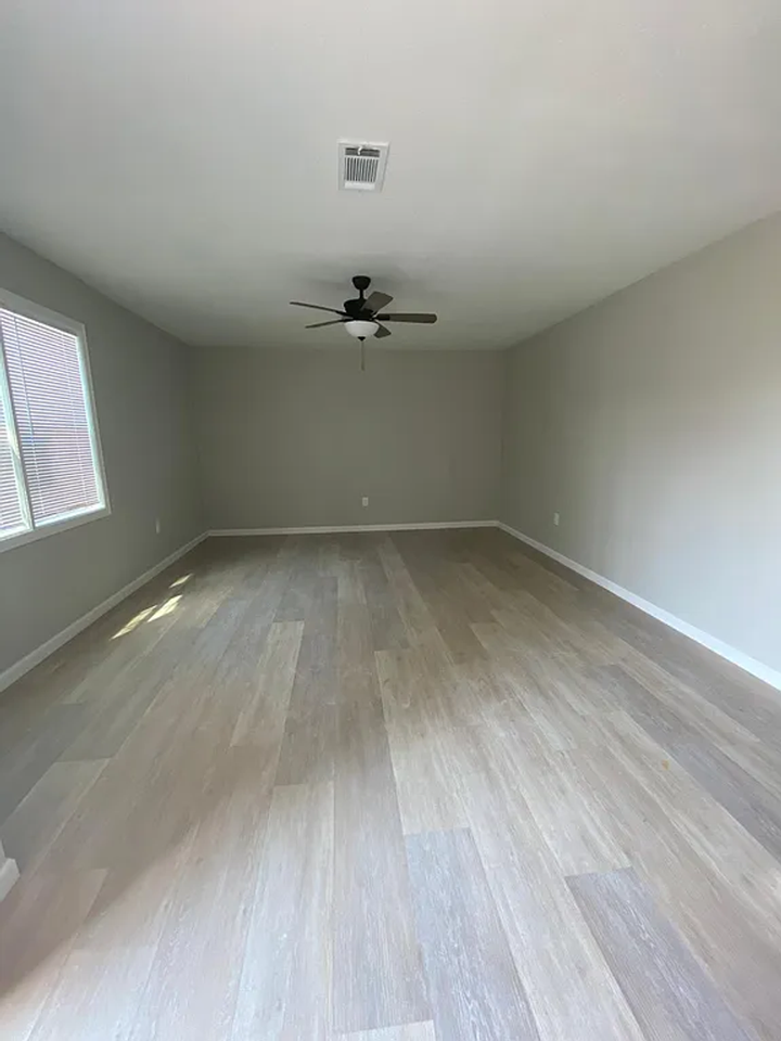 3540 Mchale St - Photo 2 of 6