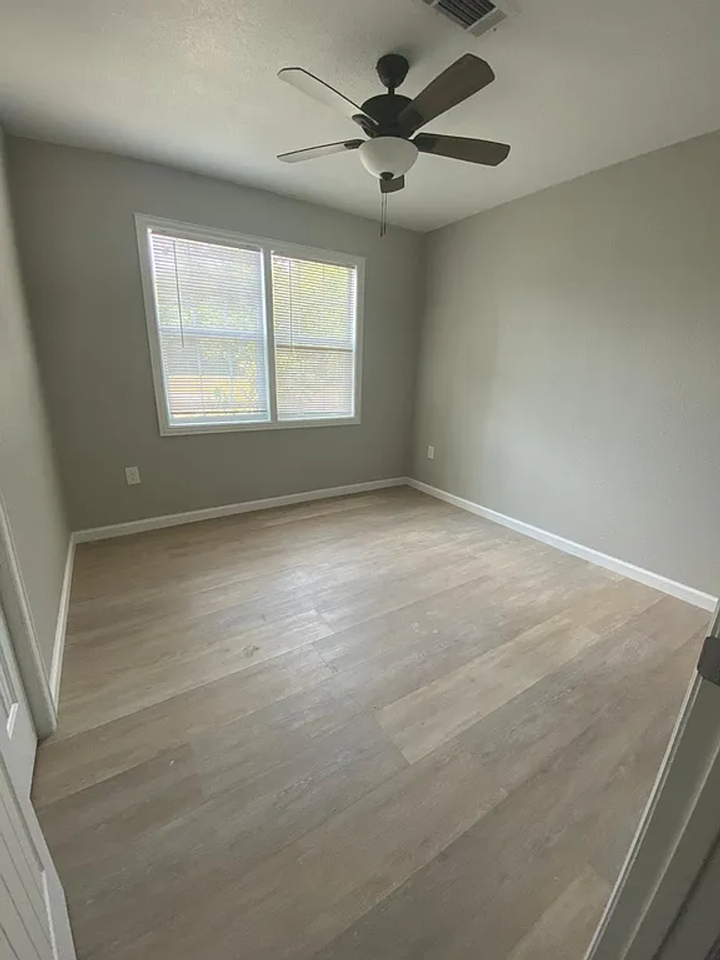 3540 Mchale St - Photo 3 of 6