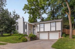 12750 Forestdale Dr - Photo 1 of 1