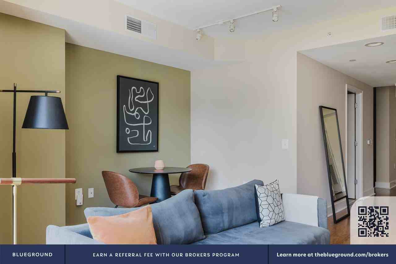 425 L Street Northwest #929 - Photo 5 of 31