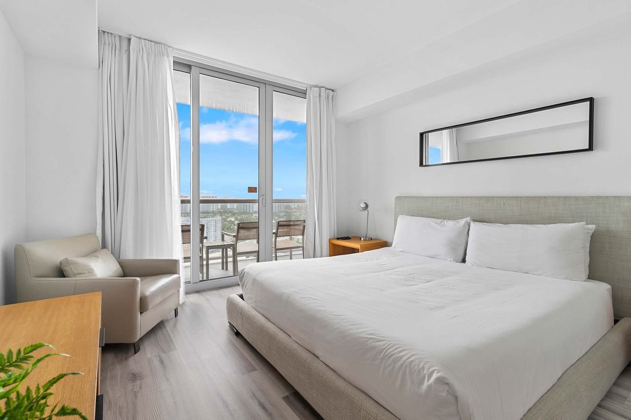 2602 E Hallandale Beach Blvd #1227510P - Photo 4 of 43