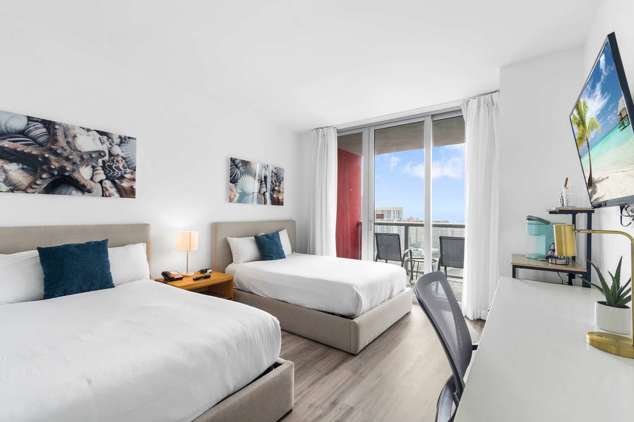 2602 E Hallandale Beach Blvd #1227510P - Photo 6 of 43