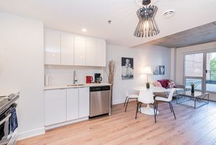 540 Boul De Maisonneuve E - Photo 1 of 1