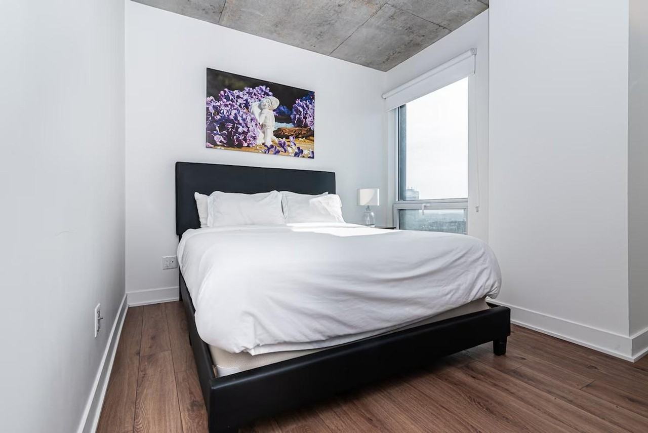 1635 Rue Berri #1263263P - Photo 2 of 18