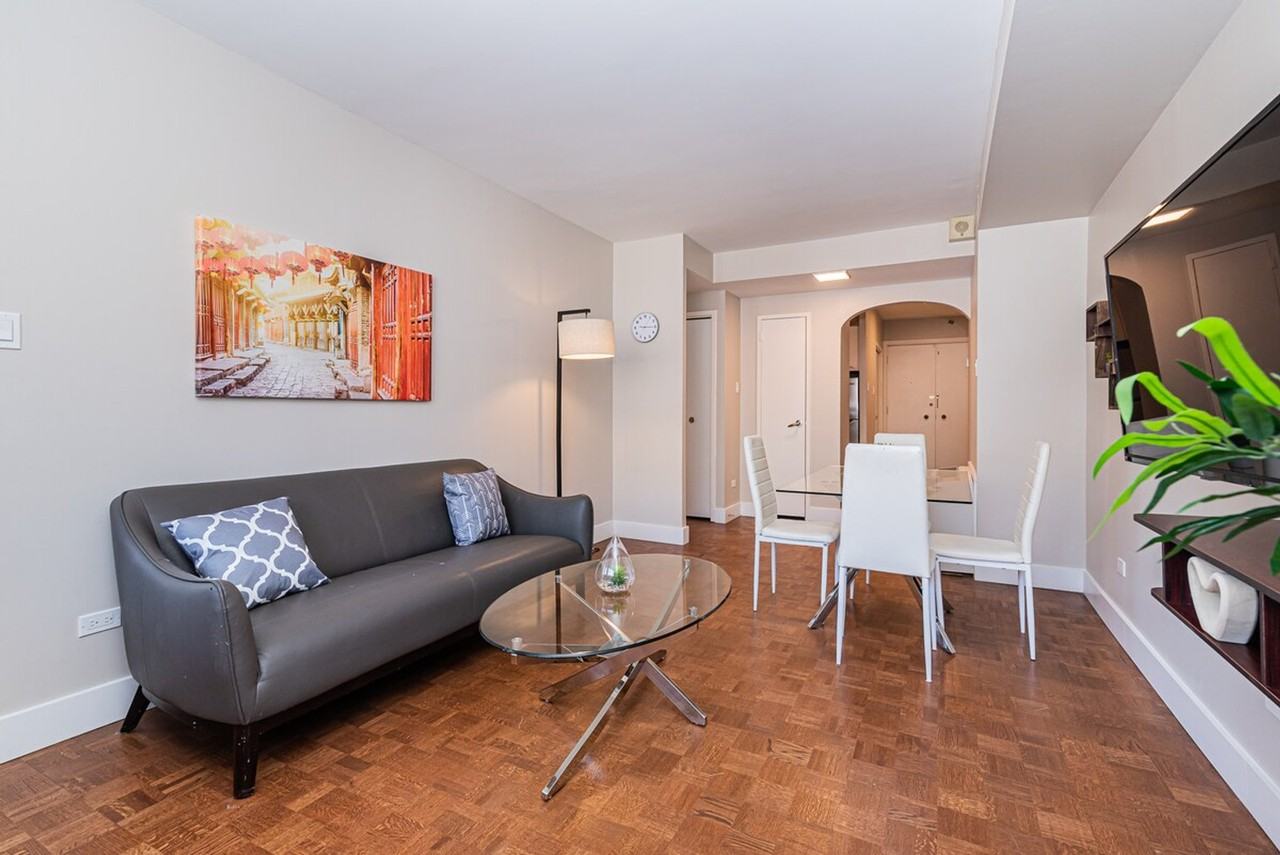 3712 Rue Peel #1283434P - Photo 5 of 35