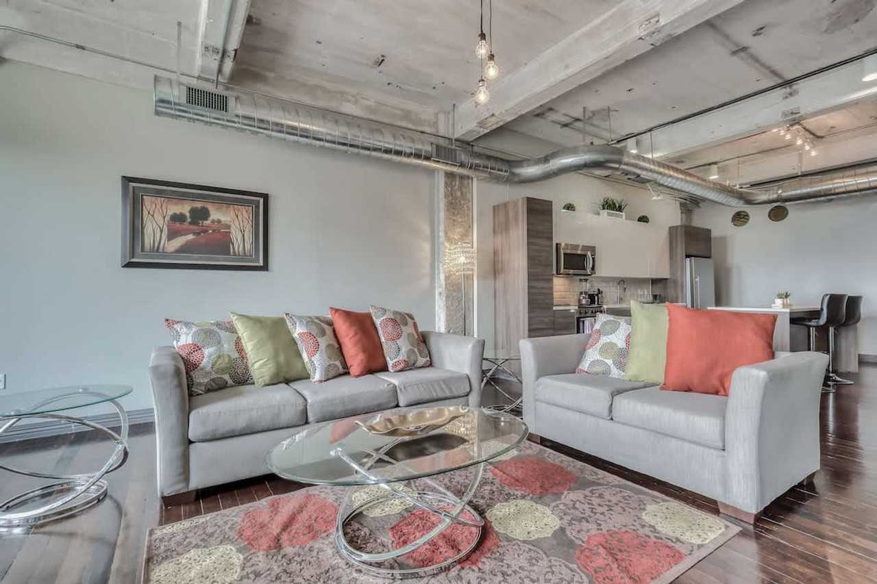 500 S Ervay St #1297784P - Photo 5 of 36