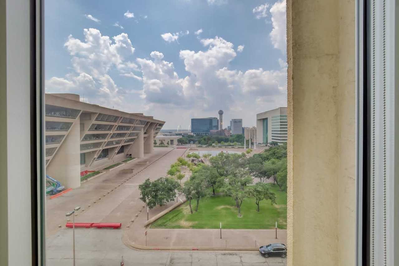 500 S Ervay St #1297784P - Photo 7 of 36