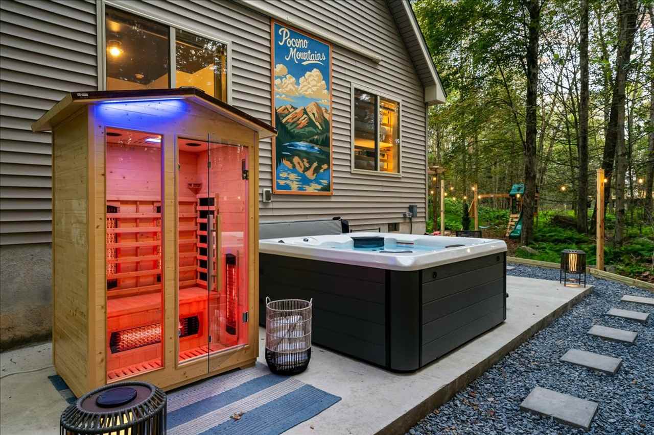 109 109 Rising Sun Court #1302874P - Photo 6 of 50