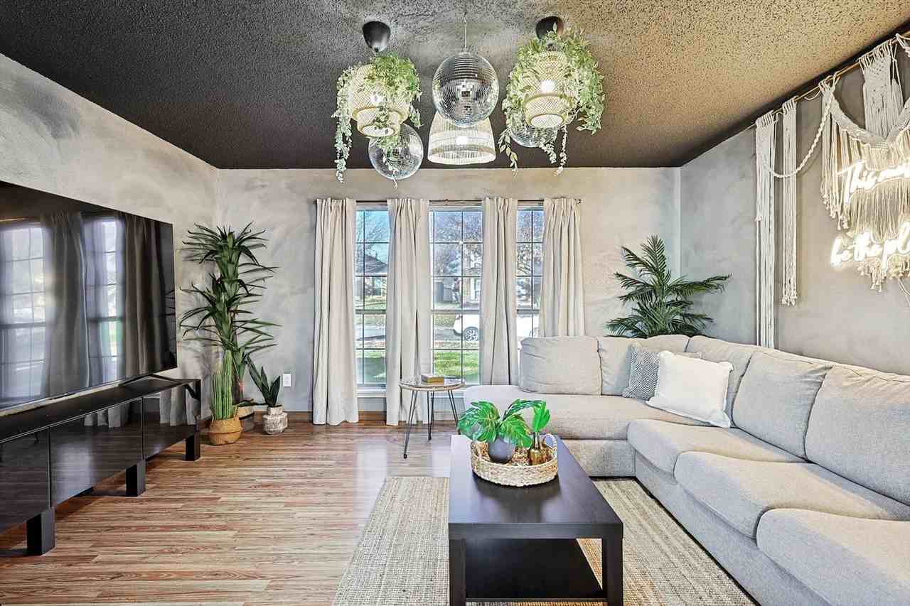 708 Azalea Dr #1310919P - Photo 2 of 50