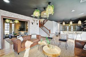 featured image of 708 Azalea Dr