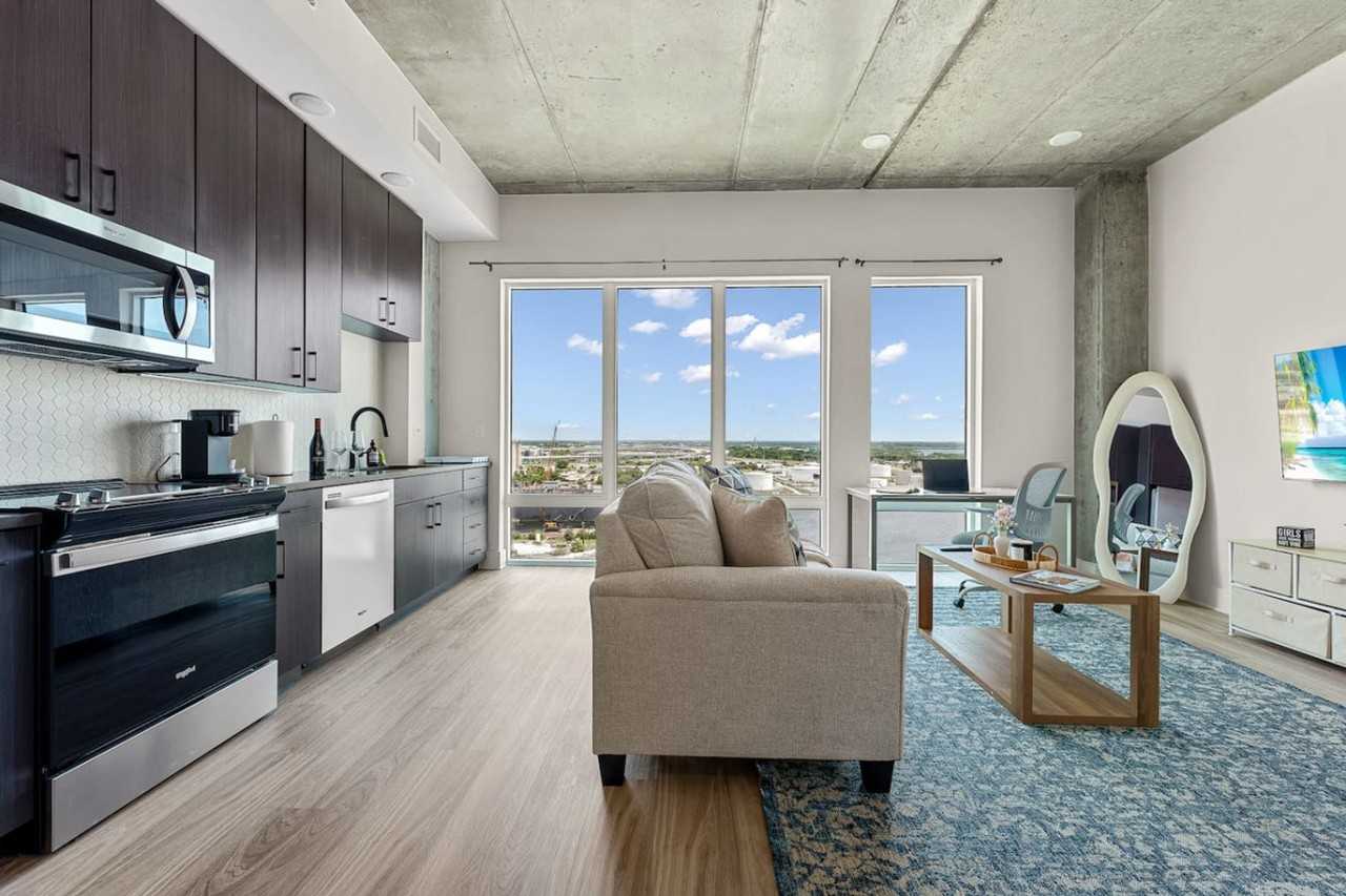 617 N 12th St #1312520P - Photo 4 of 20