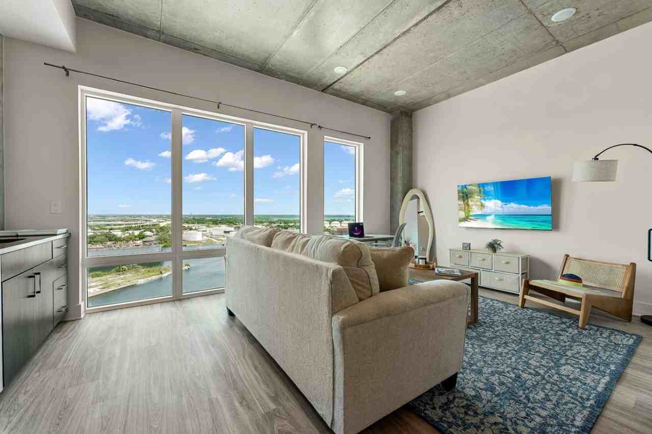 617 N 12th St #1312520P - Photo 6 of 20