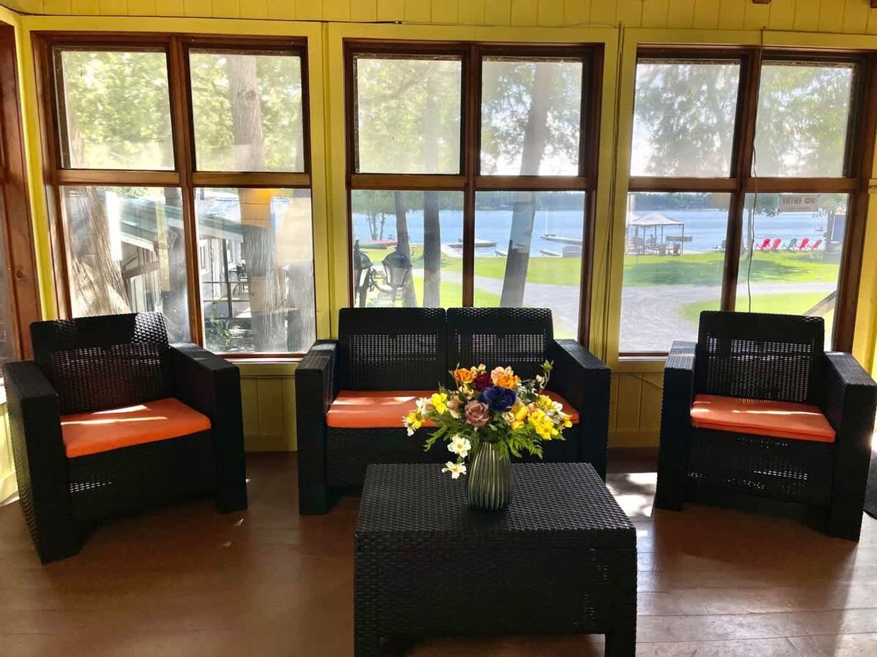 306 306 Front Street West #1314730P - Photo 2 of 20