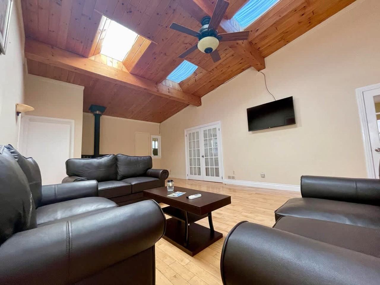 306 306 Front Street West #1314730P - Photo 3 of 20