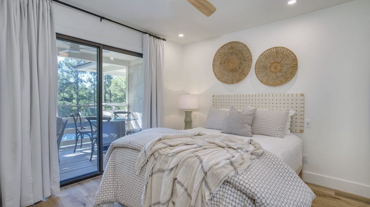 45 Folly Field Rd #1316251P - Photo 6 of 37