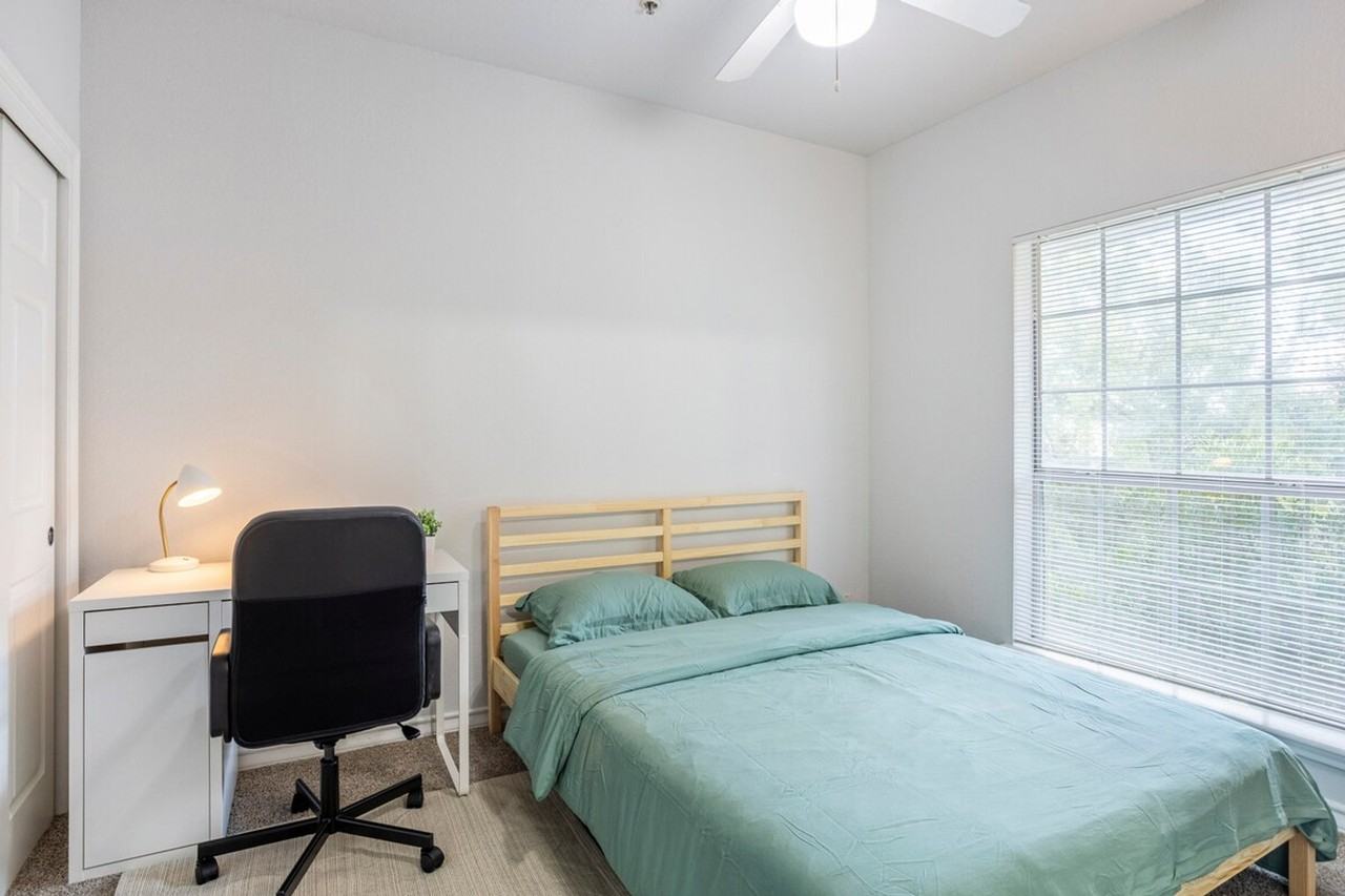 1005 W 23rd St #1318654P - Photo 5 of 28